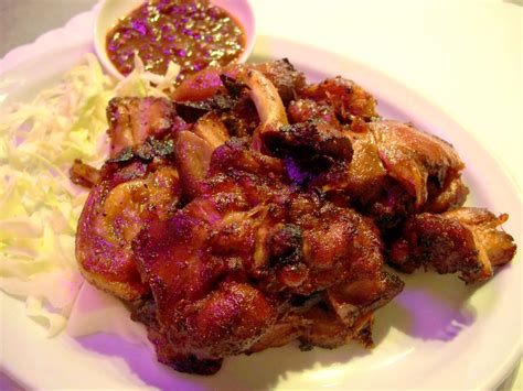Lumuri ayam dengan garam dan air jeruk. Resepnya Ayam Goreng Kalasan (Yogyakarta) | Resep Cara ...