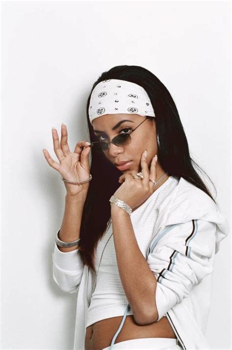 Revisiting Aaliyah S Influence On S Fashion And Of Her Most Iconic Outfits
