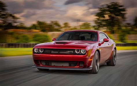 2018 Dodge Challenger Srt Hellcat Widebody Red Motion 1 2880x1800