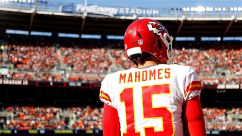 Backside Of Patrick Mahomes Wearing White Sports Dress And Red Helmet Hd Sports Hd Wallpapers