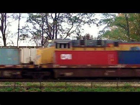 Union Pacific And Csx Trains Meet Youtube