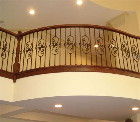 3 Upper Railing With 4300 Newel 8200 Top Rail And Single Basket