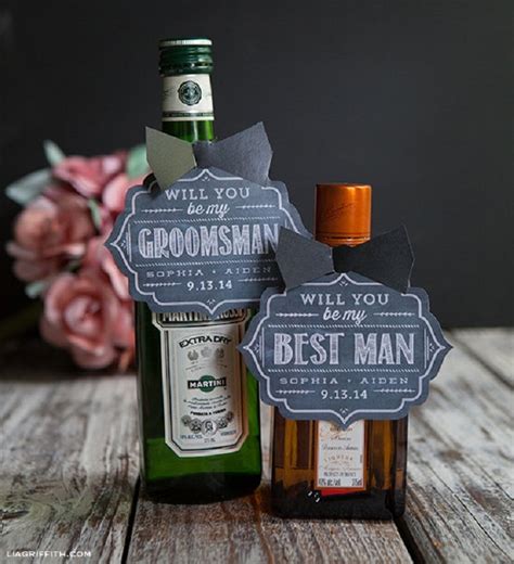 Helping you hunt for cool and unique groomsmen gifts. 10 Fabulous Groomsmen Gifts