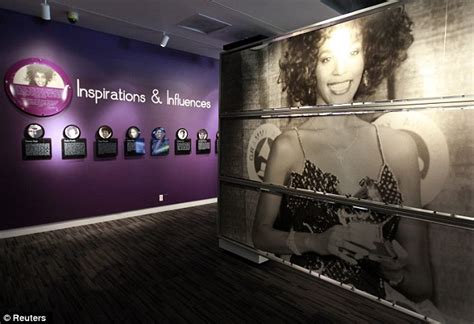 Whitney Houston Exhibition Opens At Las Grammy Museum Daily Mail Online