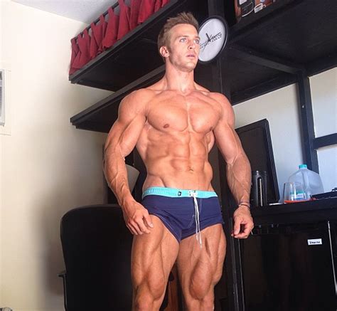 Adam Charlton Male Fitness Model Bodybuilding And Fitness Zone