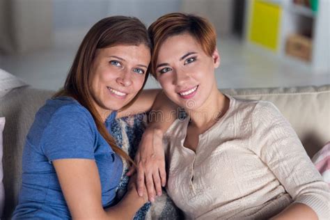 Zwei Lesbische Frauen Die Sich Stark Konzept Der Liebe Zwischen Leuten Von Dem