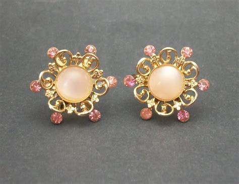 Vintage Coro Screw Back Clip On Earrings Gold Tone Floral Design With