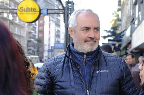 Junto A Martín Caparrós Y Dirigentes Gremiales Bodart Presentó Polémico Proyecto De Ley