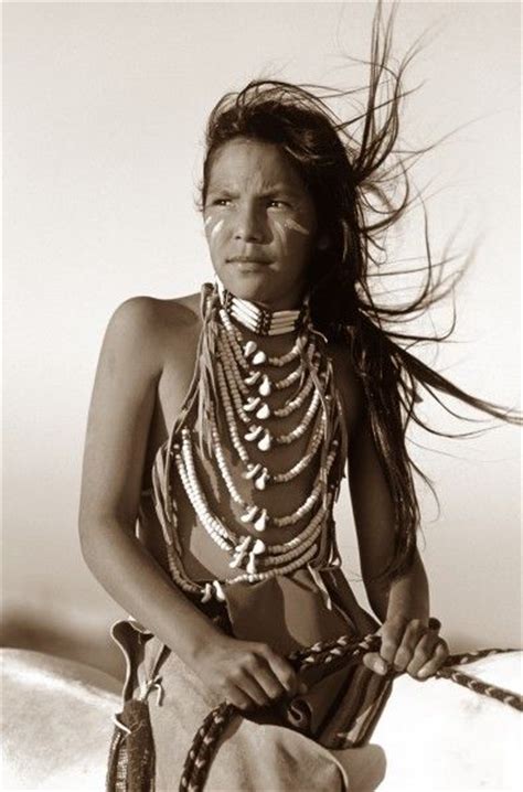I Love This Pic A Keen Sense Of Freedom Native American Beauty Native American Women