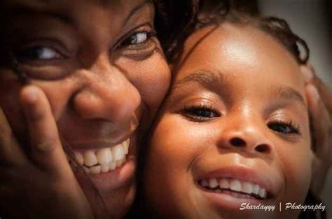 31 Impossibly Sweet Mother Daughter Photo Ideas Musely