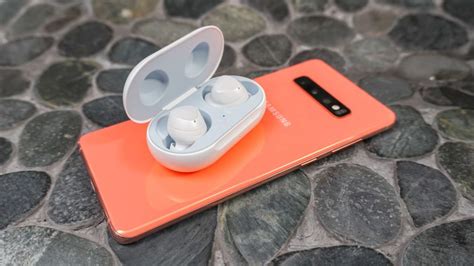 This means that you can use them with a samsung device as well. Samsung Galaxy Buds last an hour longer than AirPods on a ...