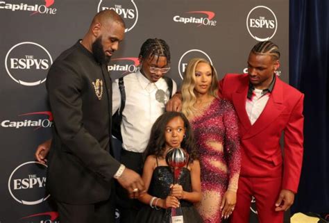 Lebron And Savannah James Daughter Zhuri Hilariously Stops Her Mom