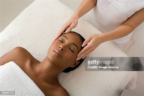 spa massage black woman photos and premium high res pictures getty images