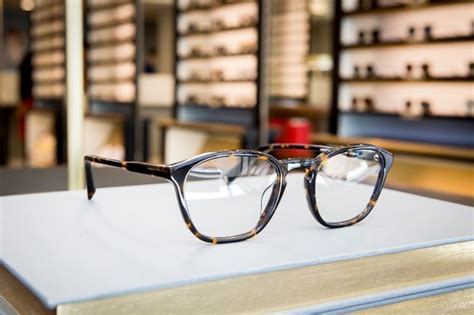 the best stores for eyeglasses in toronto will have you seeing crystal clear when you walk out