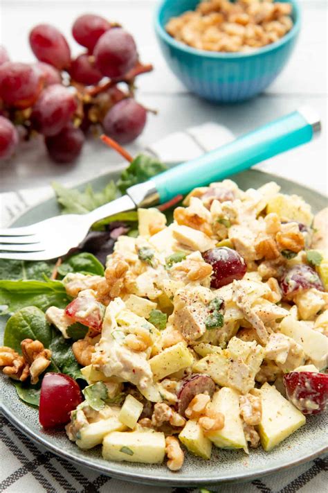 By gretchen *** instead of the usual grapes and celery, try some fresh peaches and cucumber in chicken salad. Curry Chicken Salad with Grapes (Easy Meal Prep Recipe ...