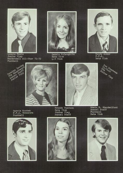 classmates find your school yearbooks and alumni online yearbook school yearbook grade school