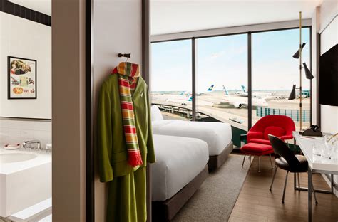 New Yorks Twa Hotel Features Amish Millwork And Midcentury Touches