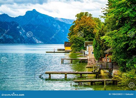 View Of Gmunden Wide Traunsee Lake Stock Photo Image Of Cliff Europe