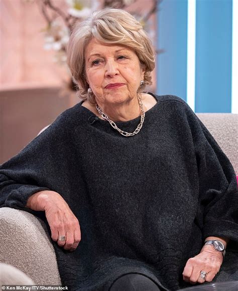 Coronation Street Star Anne Reid 87 Reveals She Spent Six Hours In A