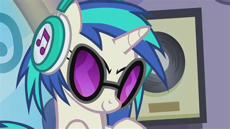 Image Dj Pon 3 Looking Slyly At Octavia S5e9png My Little Pony