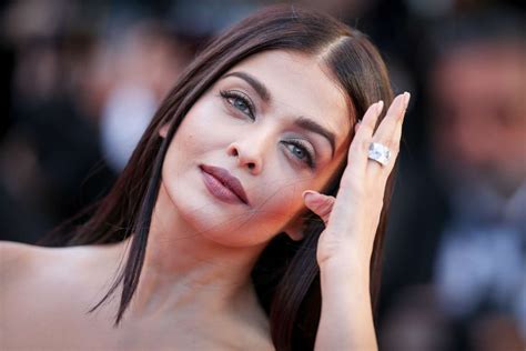 Aishwarya Rai Okja Premiere At 70th Annual Cannes Film Festival 17