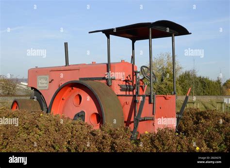 Vintage Road Roller Hi Res Stock Photography And Images Alamy