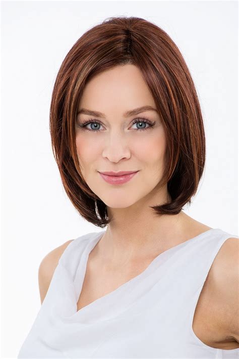 23 Chin Length Hairstyles With Fringe Hairstyle Catalog