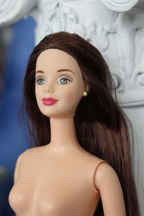 Nude Barbie Straight Chestnut Brown Hair TnT Hazel Eyes Mackie DBox4