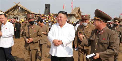 Kim Jong Uns New Look Is More Man Than Superhuman Wsj