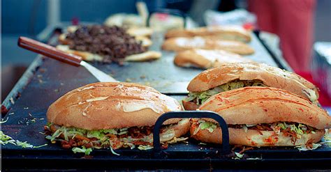 Empieza el día con nuestra lista de 20 desayunos del mundo. 15 Razones por las que la Comida Mexicana es la mejor del ...
