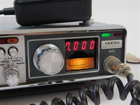 Yaesu Ft 227r Memorizer Vintage Ham Radio Vhf Fm Ham Radio Transceiver