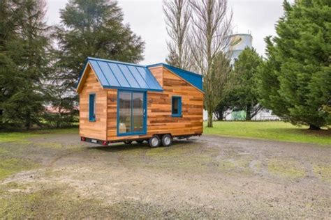 Veteran Carpenter Builds Gorgeous Tiny Home That Boasts Impressive Wood