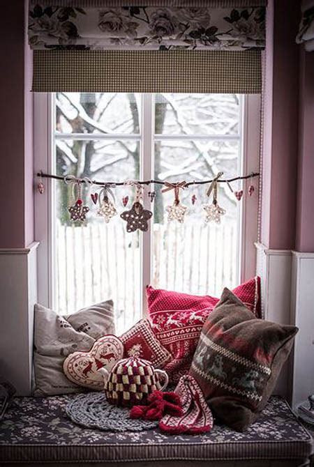 40 Stunning Christmas Window Decorations Ideas All