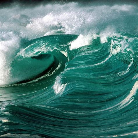 Powerfull Waves Of The Ocean Ipad Air Wallpapers Free Download