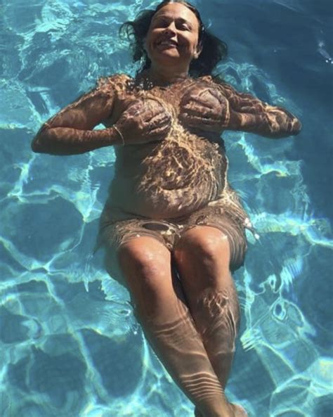 Loose Women S Nadia Sawalha Poses Totally Naked Amid Heatwave With Jaw