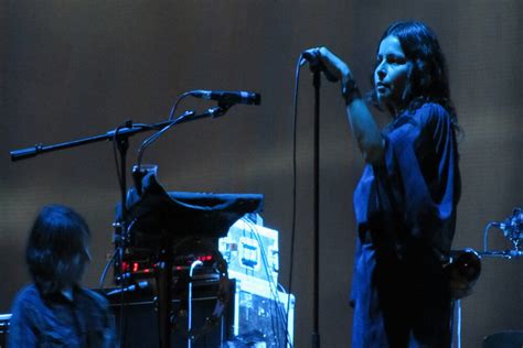 Learn The Meaning Behind The Meaning Behind Fade Into You Mazzy Star