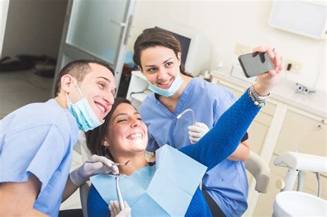 Habilidades Sociales Empleadas Por Estudiantes De La Carrera De Cirujano Dentista Como Parte De