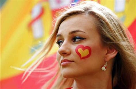 spanish fan girl euro 2012 colorfully stories and images
