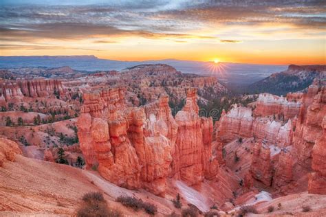 Sunrise In Bryce Canyon National Park Stock Image Image Of Southwest