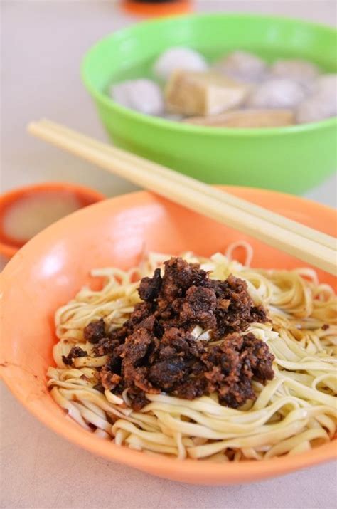 Ipoh is famous for a dish called tauge ayam. 20 Delicious Street Food In Ipoh You Die Die Must Try ...