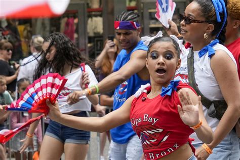 puerto ricans hold exuberant yearly parade in new york city la prensa latina media