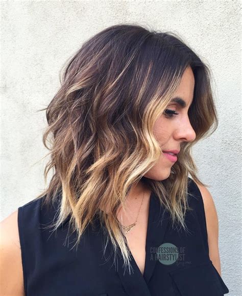 Boost your shoulder length hair to the next level by getting a fresh look. 10 Wavy Shoulder Length Hairstyles 2020
