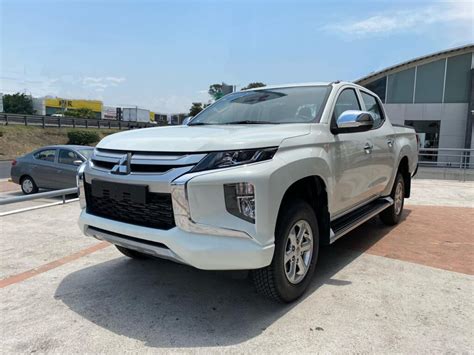 2020 Mitsubishi Pickup L200 Glx Doble Cabina 4x4 Diesel 178 Hp Mt