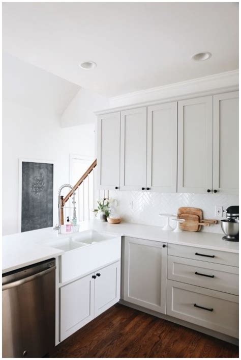 See more ideas about white cabinets, discount cabinets, kitchens bathrooms. White Kitchen Cabinets With Black Hardware ...
