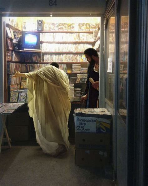 Artist Inserts People From Classical Paintings Into Today’s World | Others