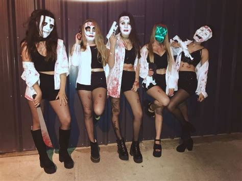 10 Funny And Scary Group Halloween Costumes Ideas For Girls And Teens Creative College Halloween