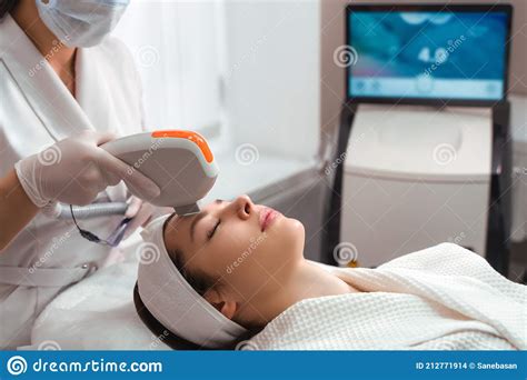 Hardware Cosmetology Cosmetology Face Procedure Ultraformer Lifting