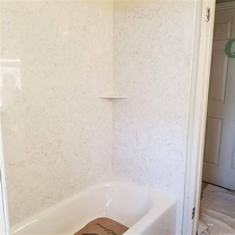 White Quartz Bathroom Wall Panels