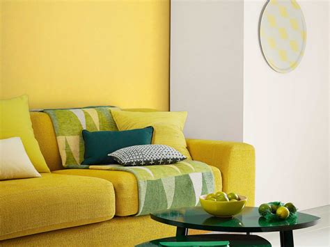 mustard-tones,-teamed-with-neutral-grey-tones-and