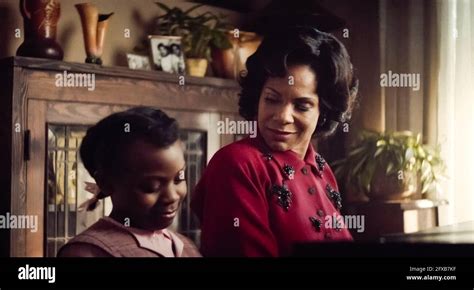 Usa Skye Dakota Turner And Audra Mcdonald In A Scene From The Cmgm New Movie Respect 2021